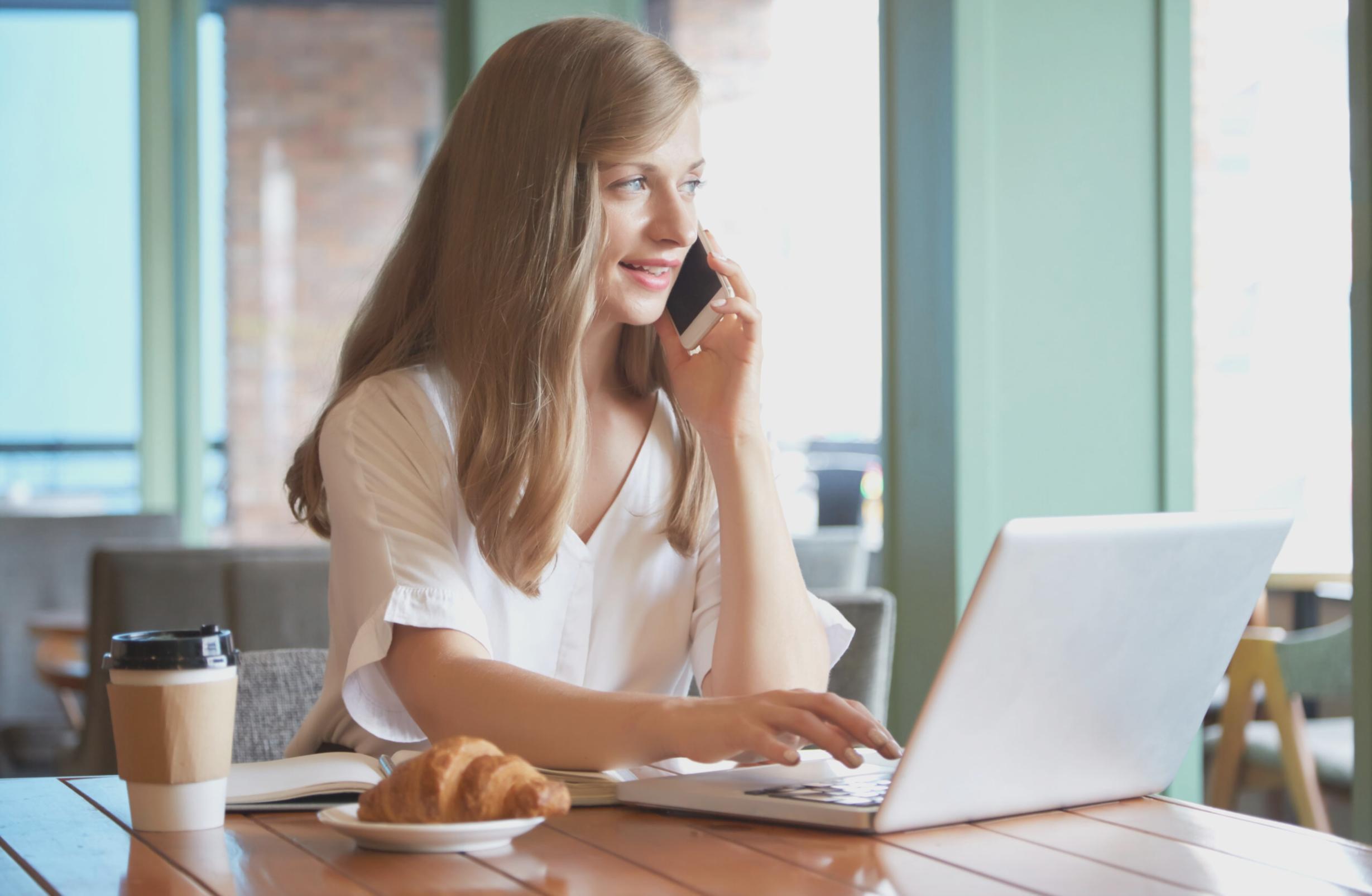 Процесс проведения вебинара с демонстрацией примеров мошенничества